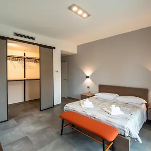 Gæstehus Ospedale A 350m Centro A 900m L Matrimoniali Con Bagno Privato L Parcheggio Self Check, Parma
